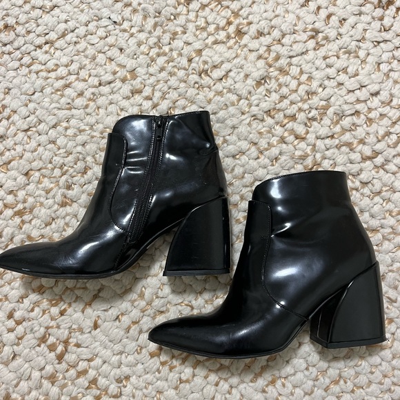 Jeffery Campbell patent leather bootie - Picture 2 of 3